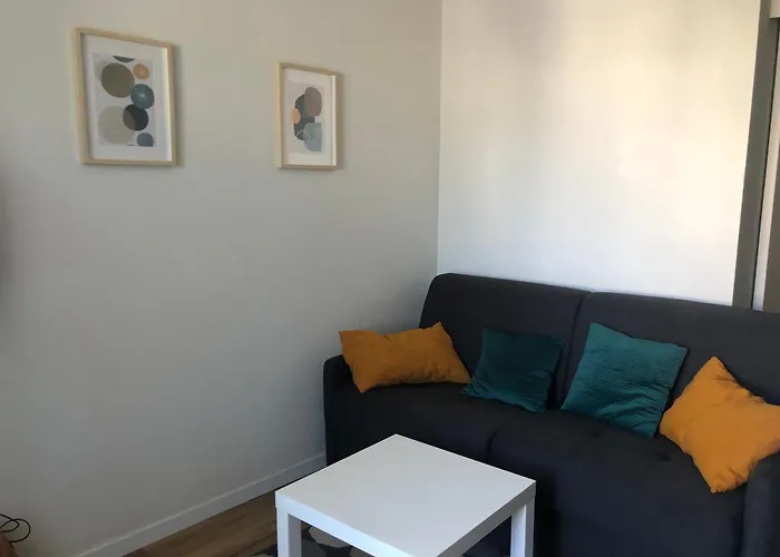 Apartamento Rénové, Proche Couchant, 4 Pers, Clim, Parking Privé Et Wifi Privatif